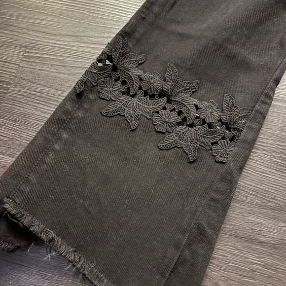 Sold - Picture 5 of 15